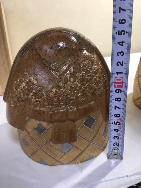 B499b「花囲い メルカリ ひな」持丸房子造 共箱 陶芸家 佐賀 内裏雛 