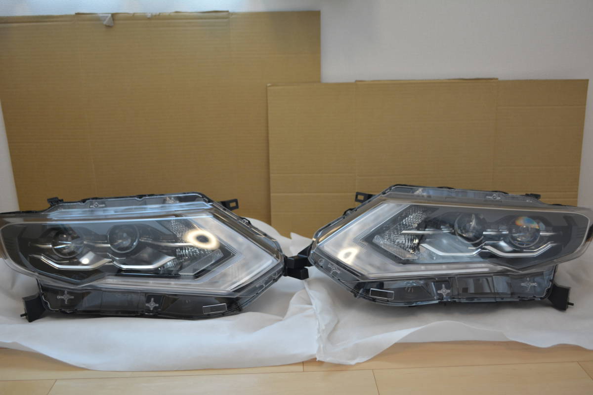 エクストレイル T32 後期 日産 LED ヘッドライト 点灯OK！日産純正 左