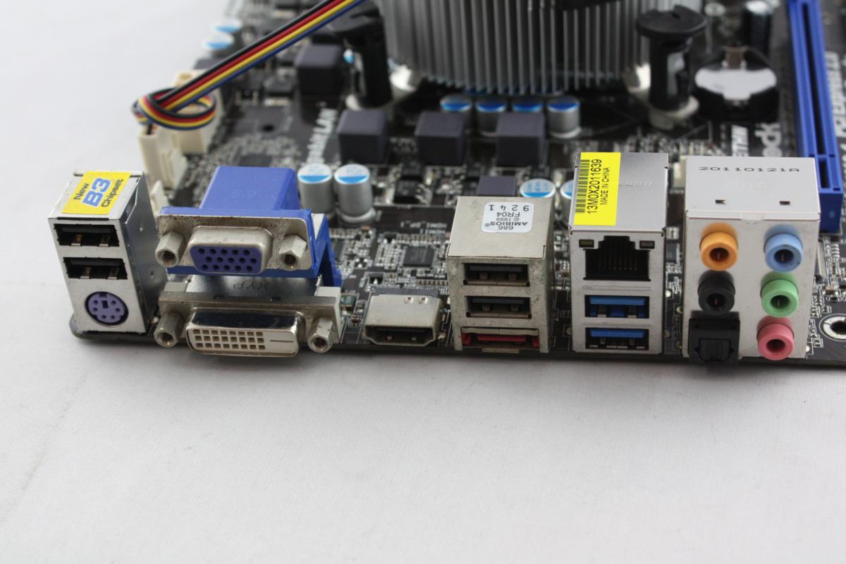 P3158. 【 ASRock / H67M-GE/THW 】+【 Core i5-2400 】+【 4GBメモリ