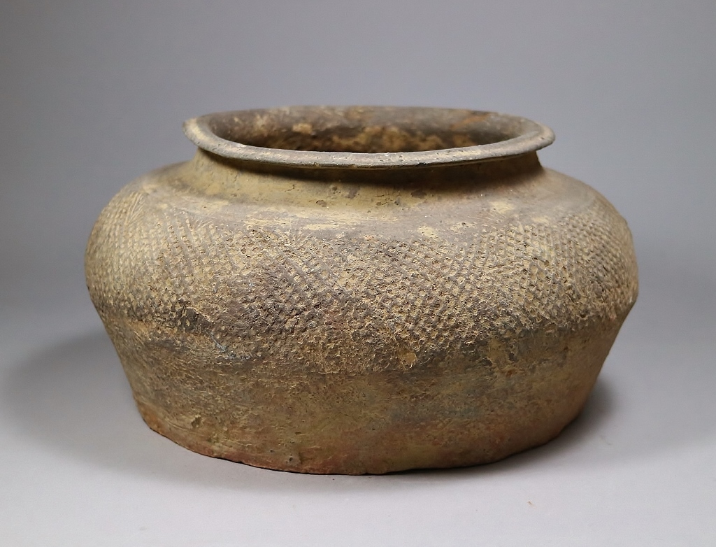 春秋戦国時代 入蘆花（ロカニイル） 硬陶印文壺（770–221 BCE） 硬陶印 