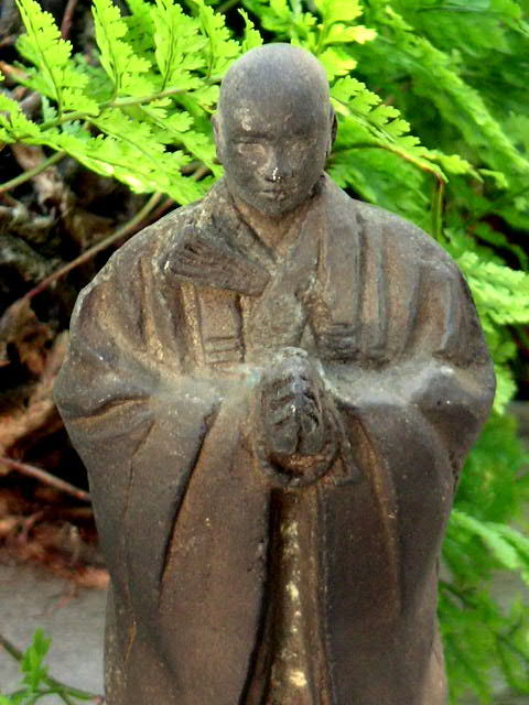 ◎送料無料◎蔵くら◎ 古銅製 親鸞 聖人 立像 ◎ 180511 J2 銅製 骨董