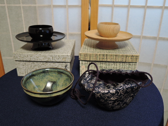 黒天目茶碗 貴人台付 セット 天目茶碗 黒 草山作 木製 天目台セット 黒