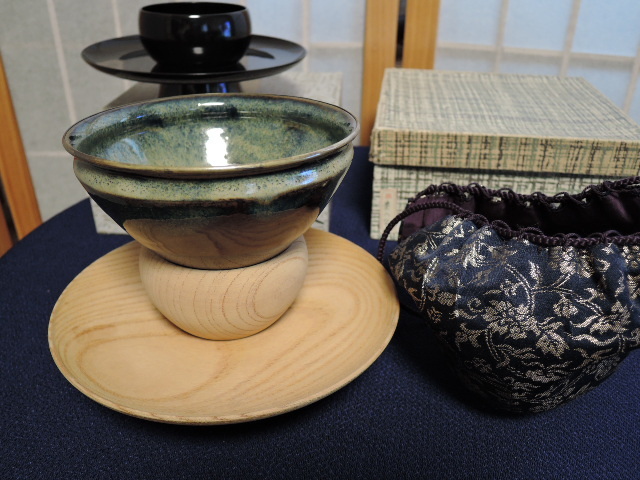 黒天目茶碗 貴人台付 セット 天目茶碗 黒 草山作 木製 天目台セット 黒