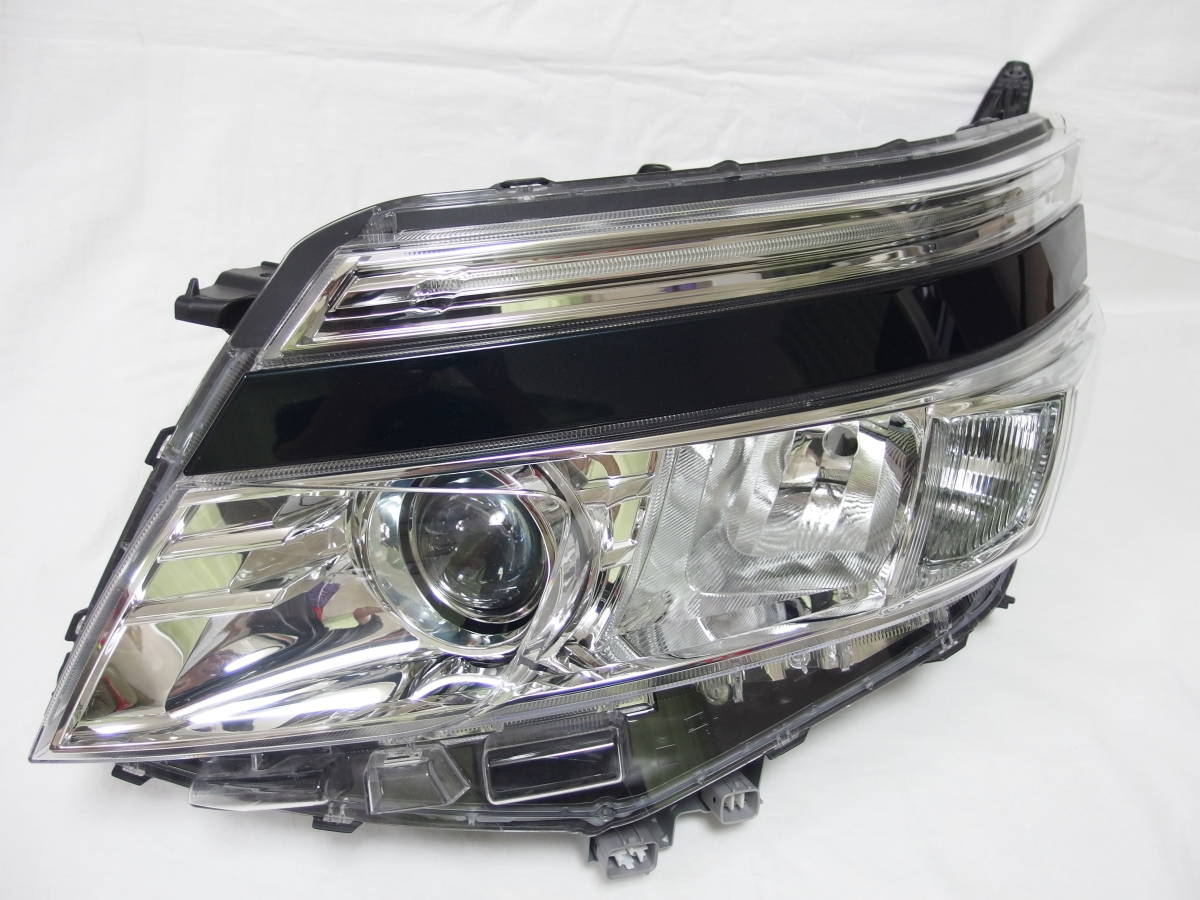 ☆超美品☆LED点灯確認済☆ 80 前期 ヴォクシー 左 LED ヘッドライト