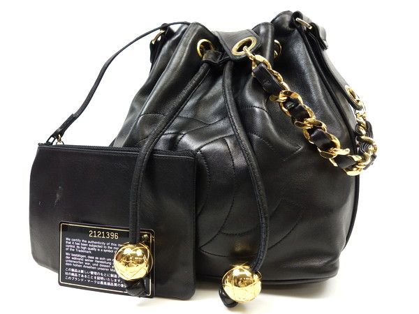 CHANELシャネル】巾着型☆デカココマーク☆ボールチャーム☆チェーン 