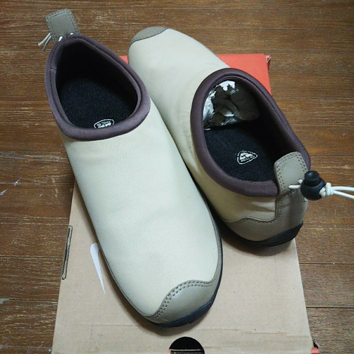 【定番人気，定番】 ナイキ NIKE AIR MOC 5 26cm 箱付き(26.0cm)｜売買されたオークション情報、yahooの商品情報をアーカイブ公開 - オークファン 26.0cm