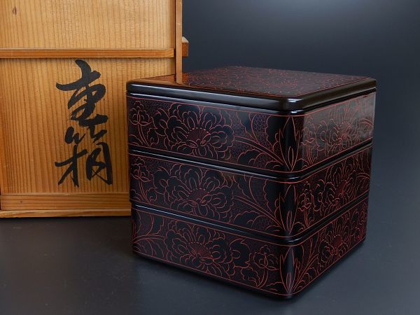 2177  古美術 輪島塗 寿光堂造　沈金蒔絵 二段重 重箱 共箱 時代物 2177 古美術 輪島塗 寿光堂造 沈金蒔絵 二段重 重箱 共箱 時代物