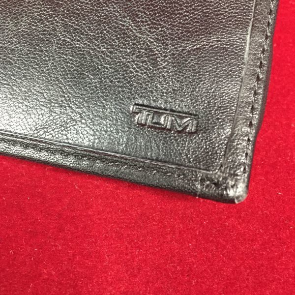 トゥミ TUMI メンズ 二つ折り長財布 ブラック 小銭入れあり TB22 財布 トゥミ 革 折りたたみ財布 二つ折り財布 ラウンドファスナー