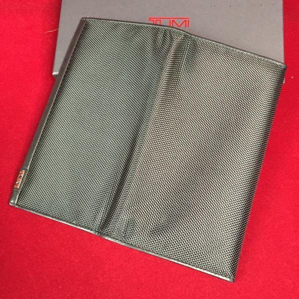 トゥミ TUMI メンズ 二つ折り長財布 ブラック 小銭入れあり TB22 財布 トゥミ 革 折りたたみ財布 二つ折り財布 ラウンドファスナー