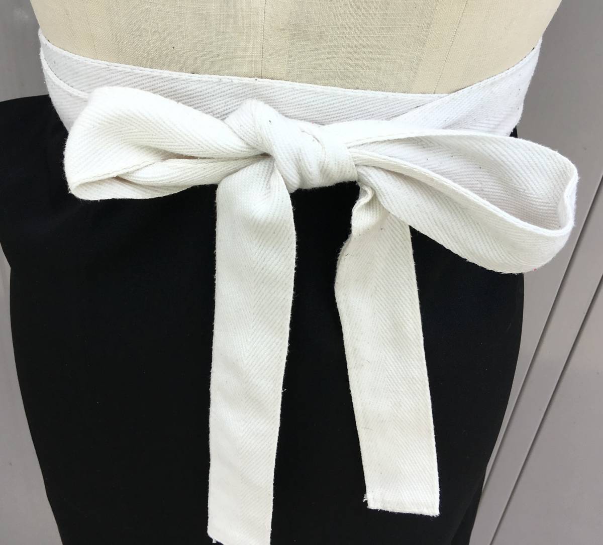 佐川急便 前掛け 飛脚 オレンジ色のひきゃく君 刺繍/サイズ80cm×60cm