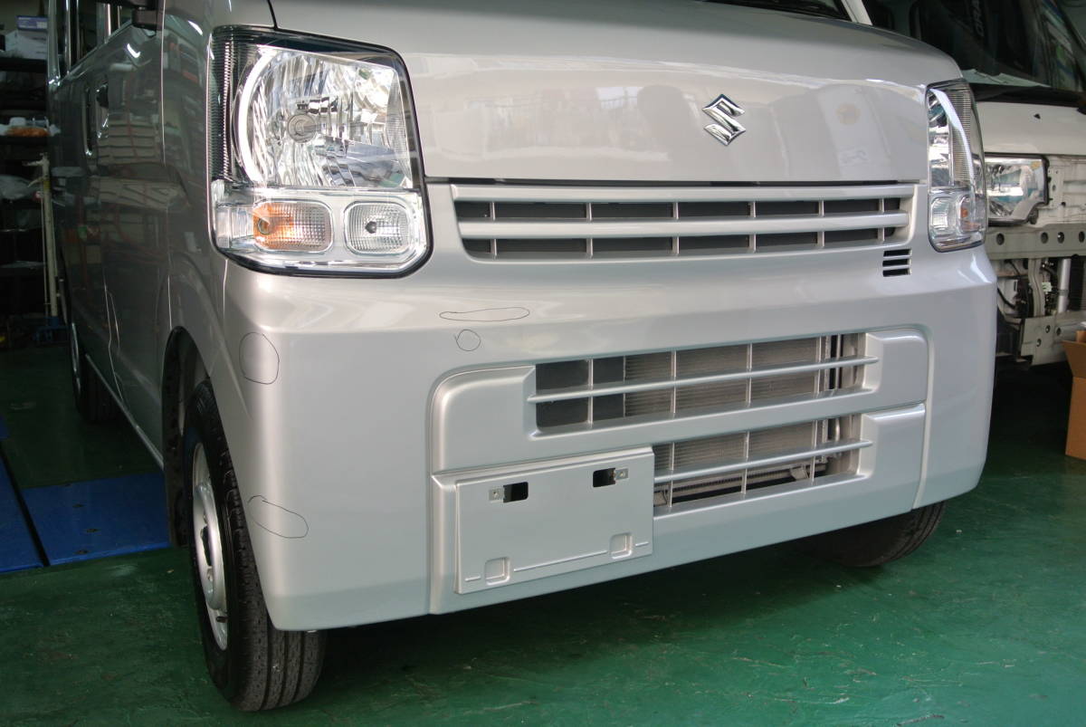 即決 エブリィ バン DA17V フロントバンパー 純正 /71711-64P0 