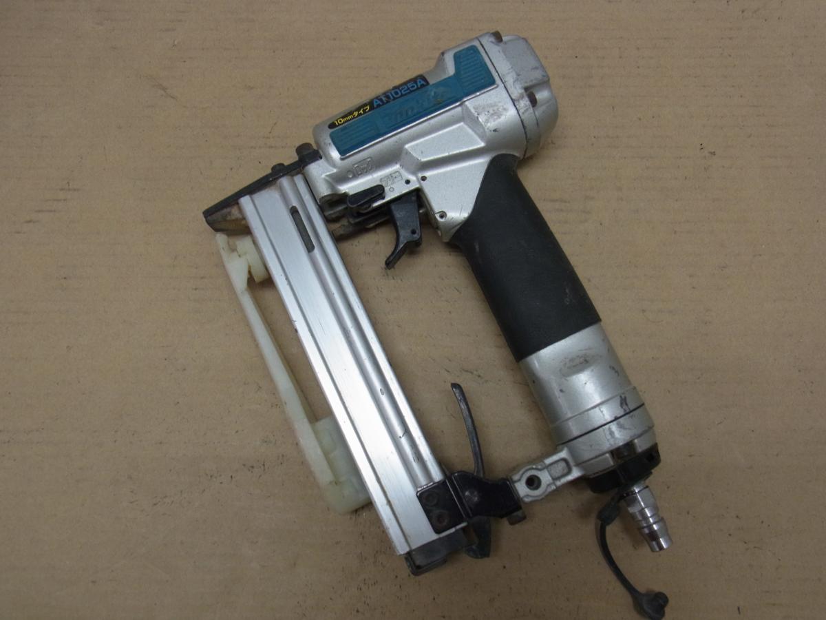 マキタ エアタッカ | AT1025A マキタ(Makita) 10mm エアータッカー 