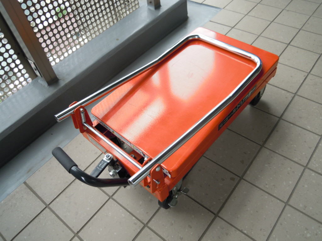 東正車両　ゴールドリフター　リフターテーブル　120kg運搬台車_10