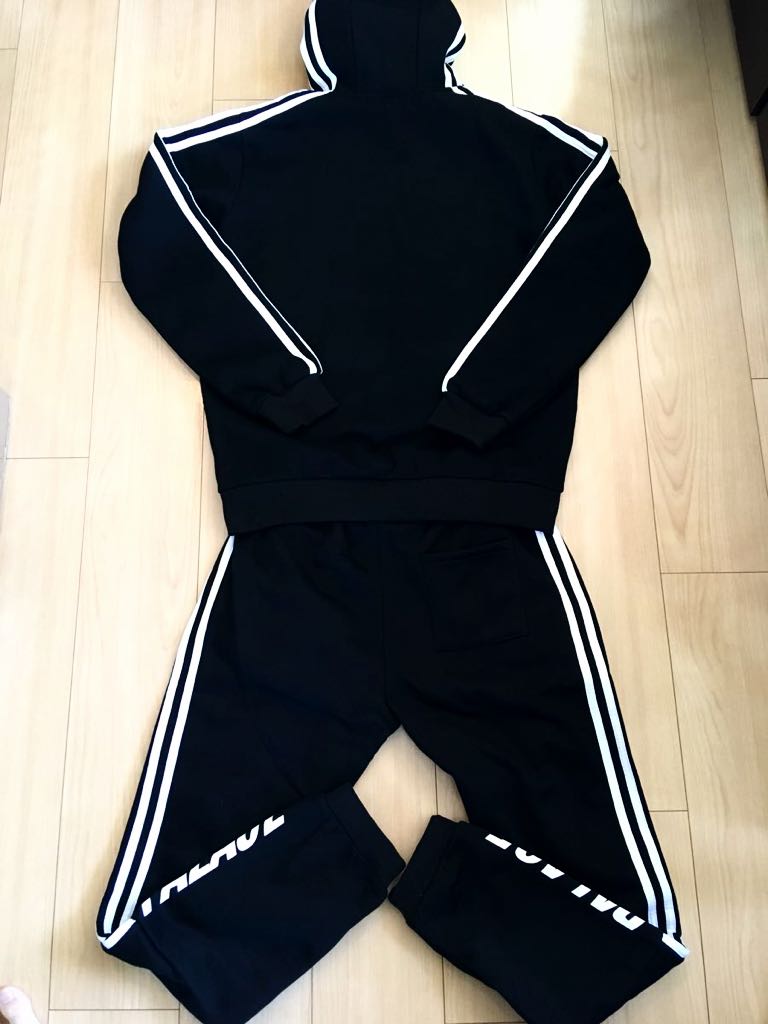 ◇新品◇ PALACE skateboards パレス Black 黒 サイズXL パーカー