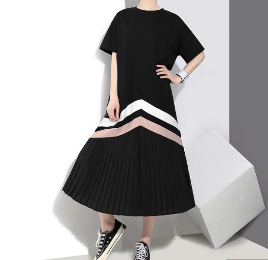  ロング丈ワンピース プリーツスカート ブラック 半袖 大きいサイズ(Lサイズ)｜売買されたオークション情報、yahooの商品情報をアーカイブ公開 - オークファン Lサイズ