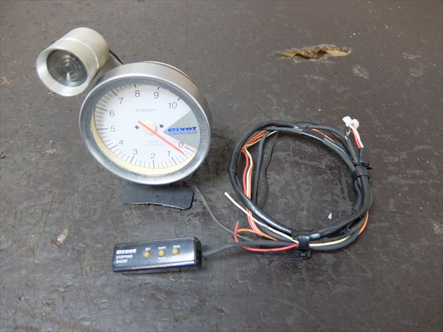 pivot ステッピングゲージ タコメーター ピボット GT GAUGE-60 (GST
