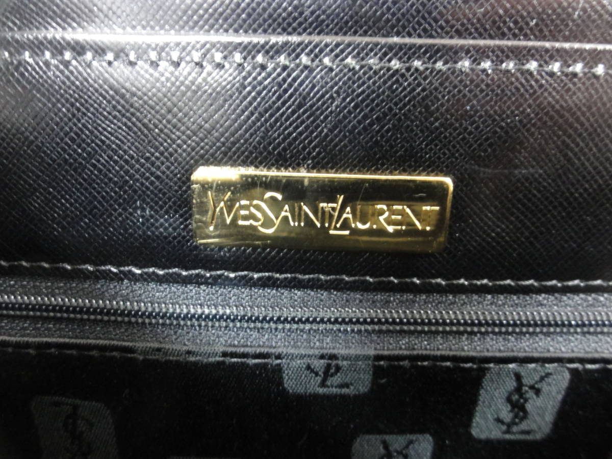 美品 本物保証 YSL/イヴ・サンローラン エナメルショルダーバッグ 