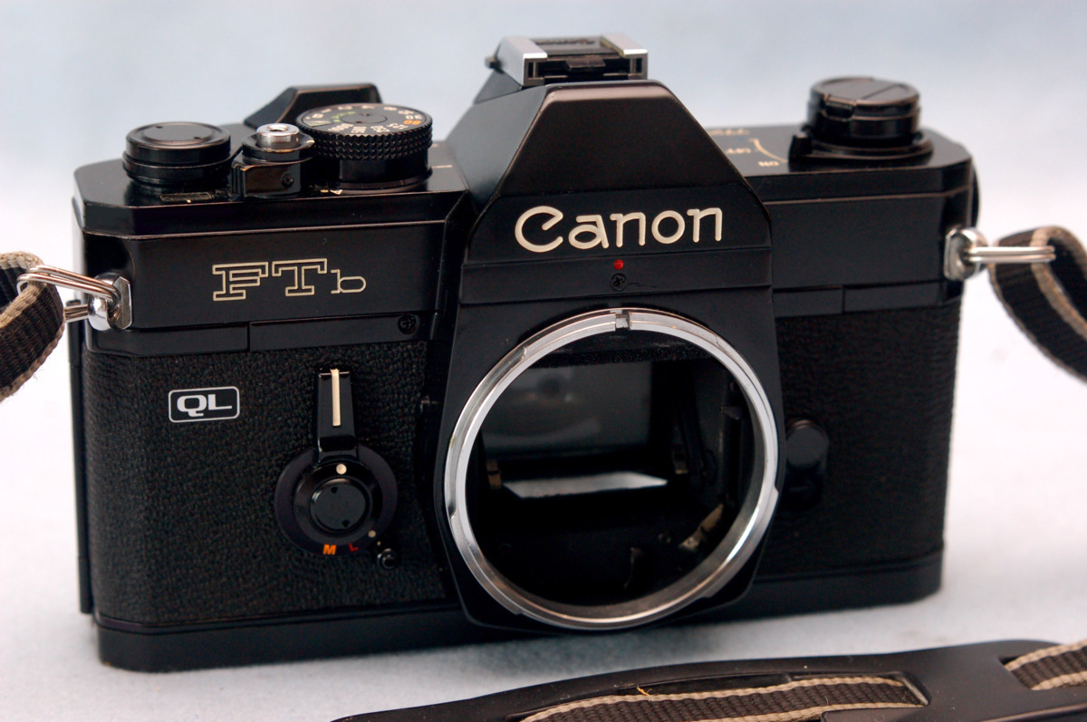 Canon キャノン 昔の人気一眼レフカメラ FTb 黒ボディ 希少・綺麗