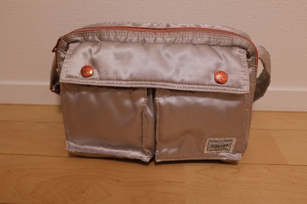 ポーター タグライン ショルダーバッグ Porter lineシルバー ショルダーバッグ 売買されたオークション情報 Yahooの商品情報をアーカイブ公開 オークファン Aucfan Com