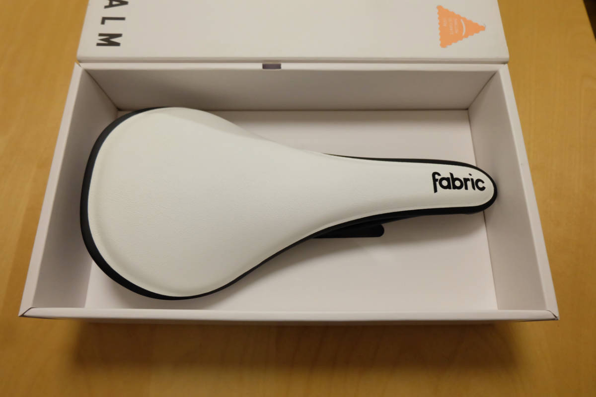ALM ファブリック サドル FABRIC Ultimate エアバス Shallow JO921 