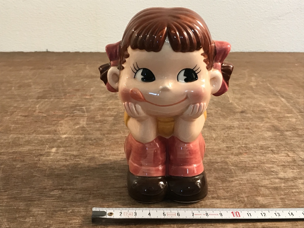 ペコちゃん 陶器製 貯金箱 ペコちゃん貯金箱 ブルー 不二家 両手頬杖 
