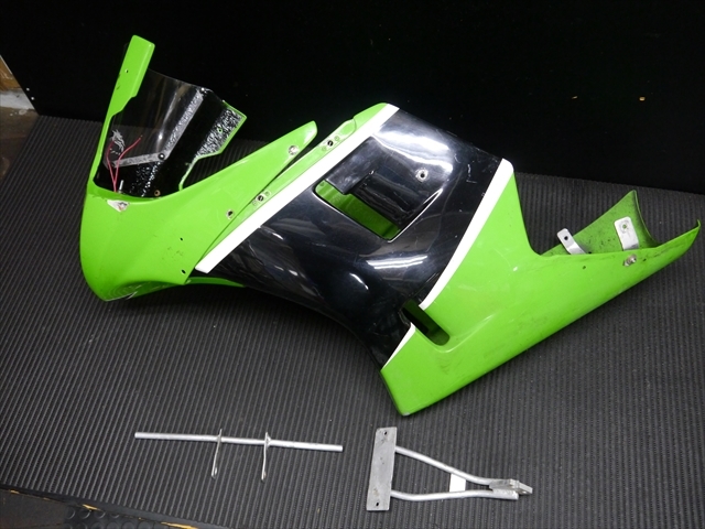 KSR110よりトリックスター ZX-RR NINJA仕様 FRPアッパーカウル