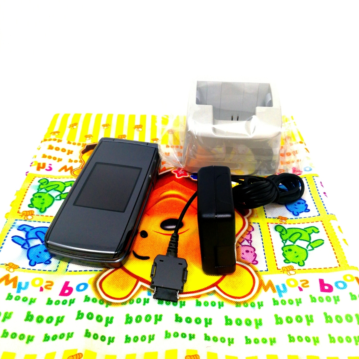 全国無料，大得価 休日発送対応 ゆうパック 安心保証 同様ドコモらくらくホン F-09B ダークシルバー 充電もほぼ 卓上ホルダ 充電器付き#292(携帯電話)｜売買されたオークション情報、yahooの商品情報をアーカイ 富士通