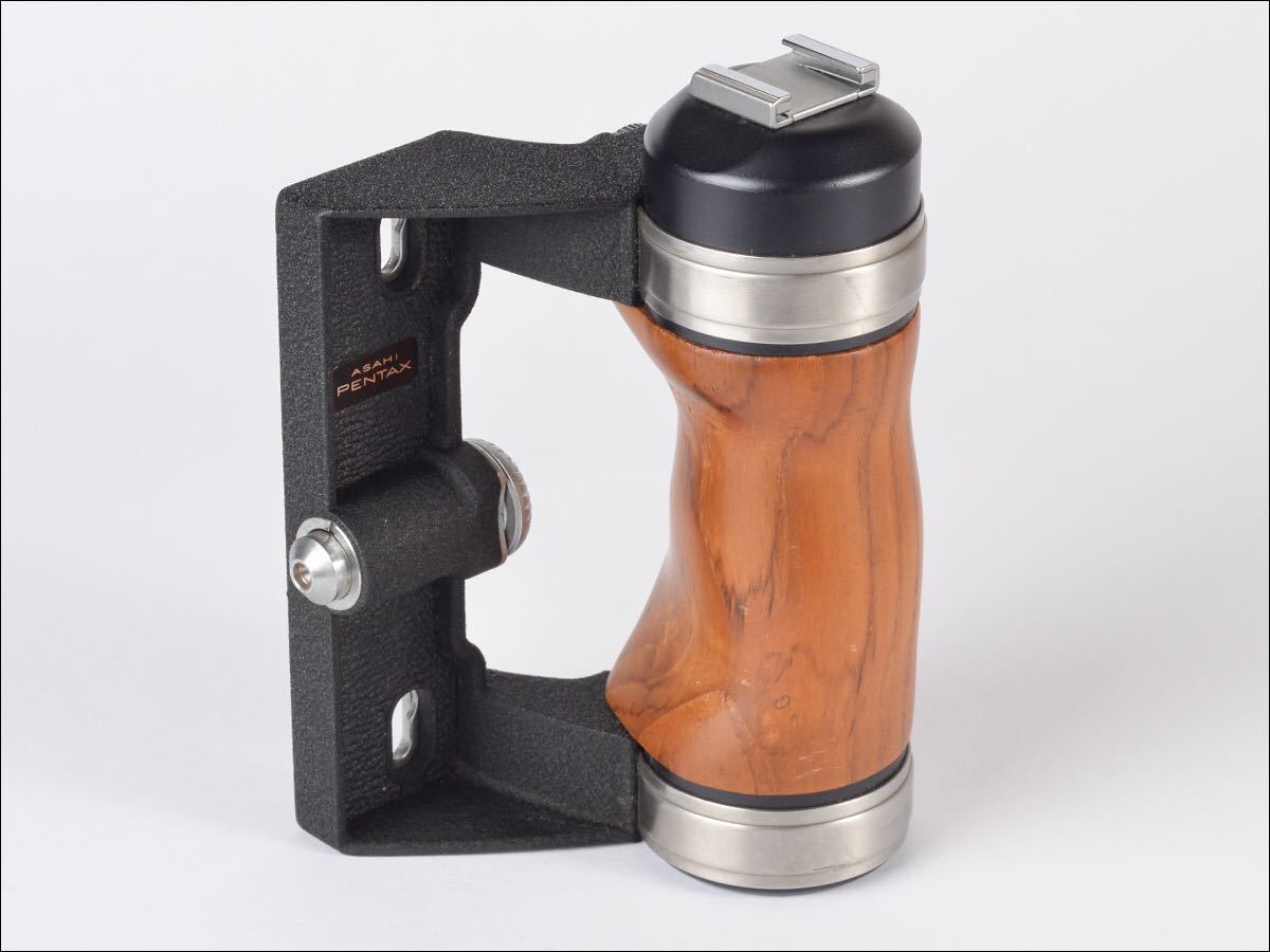 ◇美品・木製グリップ／ペンタックス PENTAX 67◇