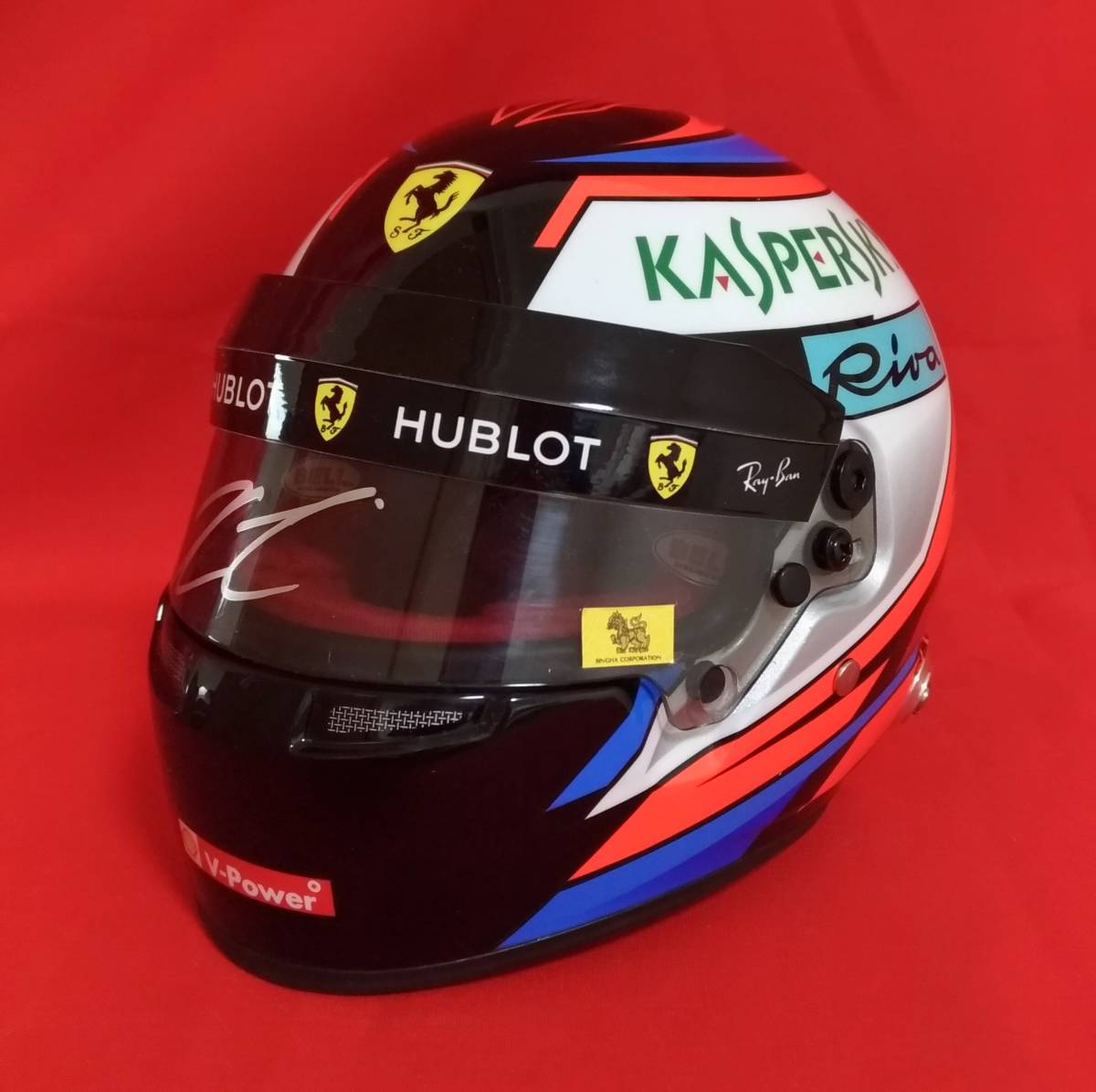 F1 キミ・ライコネン サイン入り 1/2 ヘルメット 2018年本戦仕様 ②