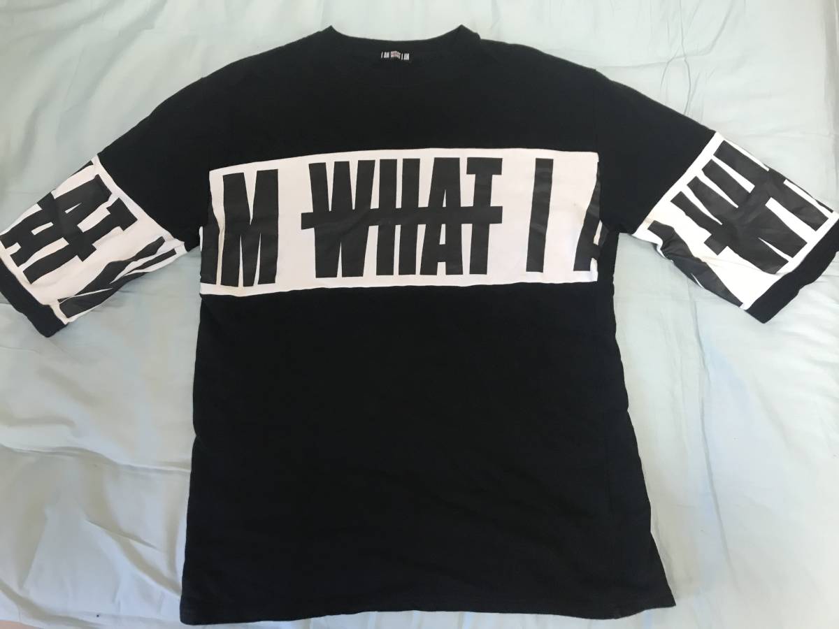 AM I WHAT 黒字 白 グッズ 與真司郎 I am what I am Tシャツ