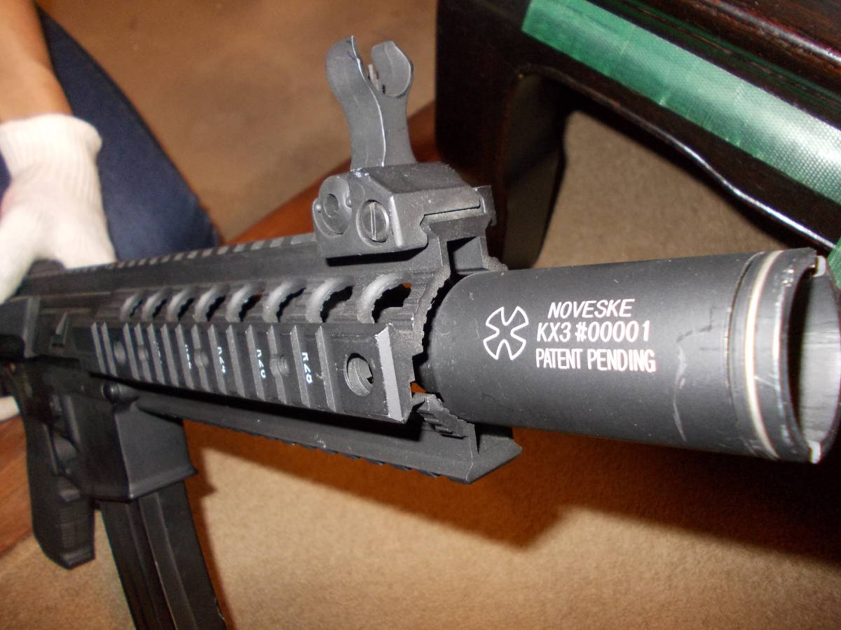 送料無料!フルメタルM4 NOVESKEカスタム RIS/RASはもちろん!