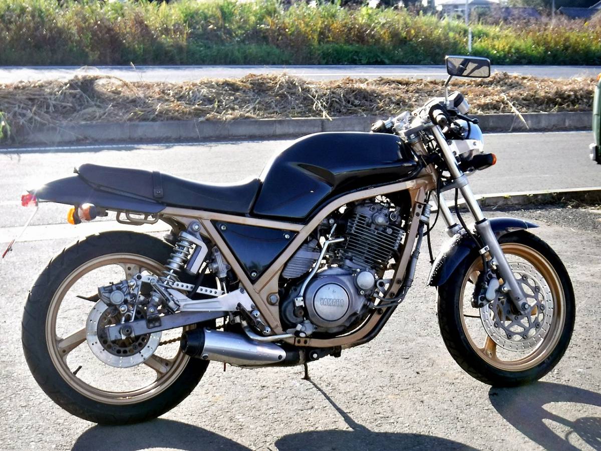 SRX400⁄600（3SX・3NV）は2本サスをやめスーパーモノの領域と