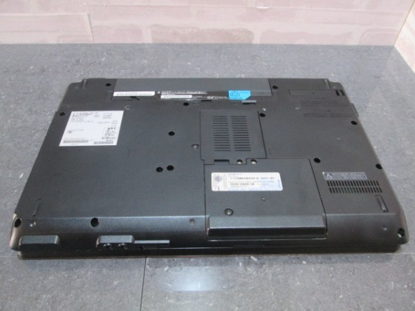 【中古品】富士通 LIFEBOOK A561/DX FMVXNBMO2Z (intel Core i5/MEM:4GB/HDD:320GB/DVDSマルチ/Windows10 Pro 64bit