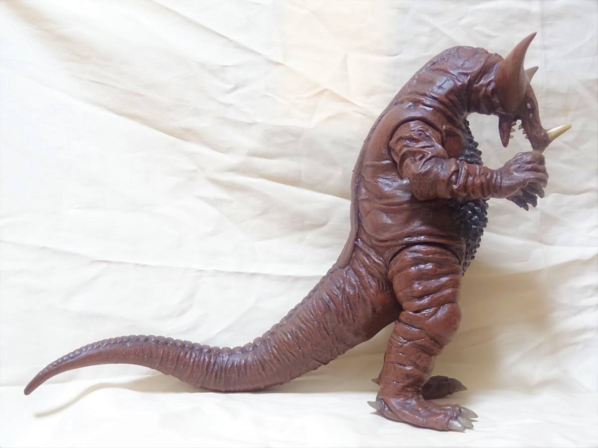 ゴモラ ビリケン商会 Yahoo!オークション - ソフビキット 1987年製 「ビリケン ゴモラ」ウルトラマン (特撮 ビリケン商会|ゴモラ|ハードオフ公式通販オフモール ３０cm 全高約28cm 組済 買取ビリケン商会 帰ってきたウルトラマン」幻のソフビが帰ってきた!! 極上彩色完成版の第３弾「帰ってきたウルトラマン」の