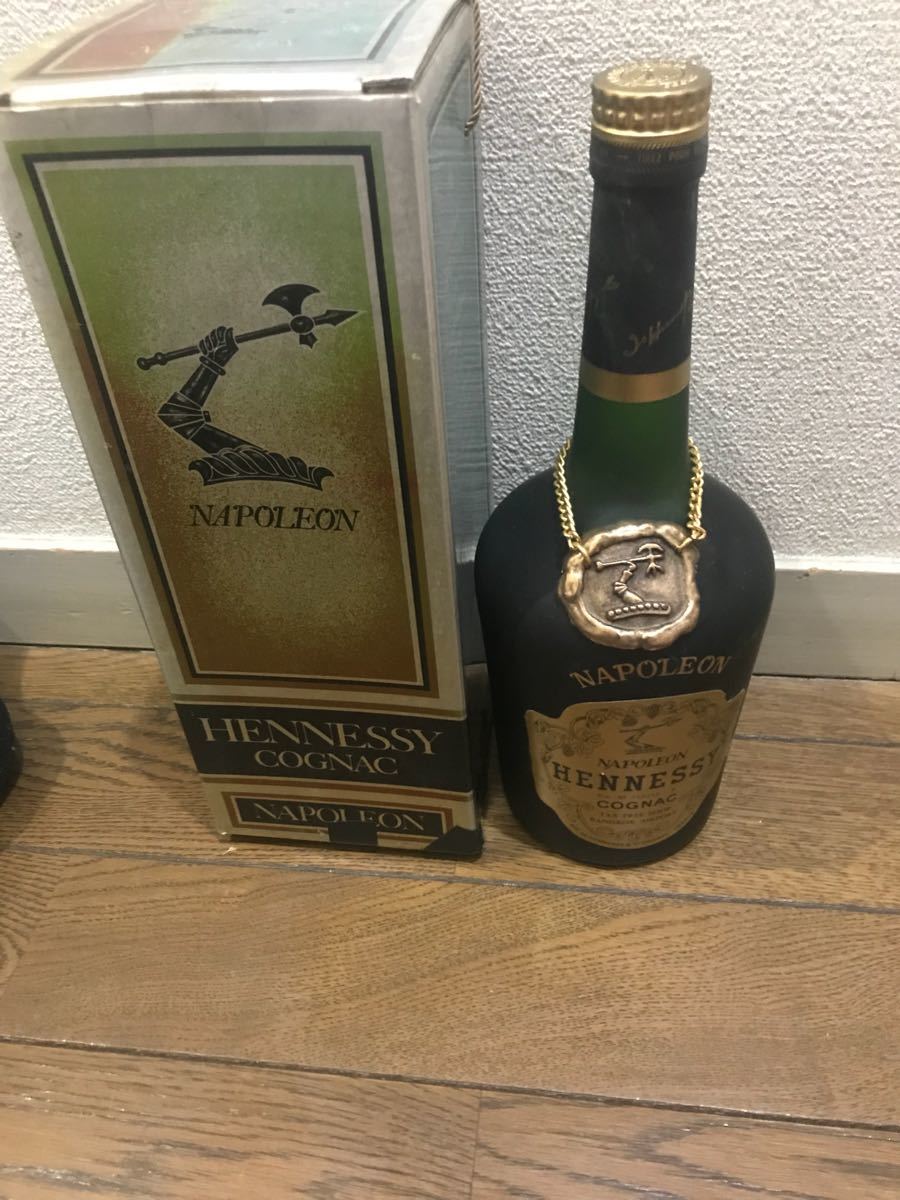 ヘネシー ナポレオン 700ml Hennessy Napoleon コニャック 750ml A303