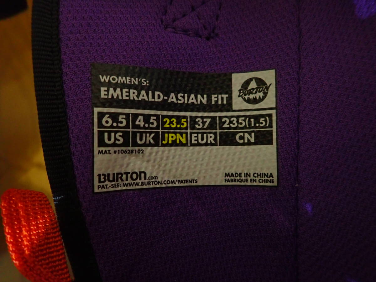 SB11B08：【旧モデル未使用品】2016 バートン EMERALD ASIAN-FIT 23.5