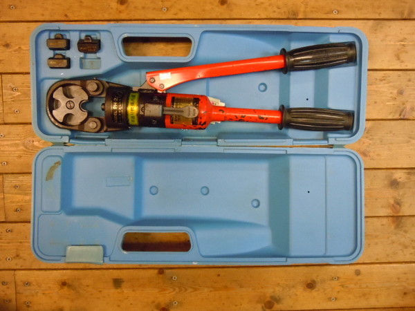 マクセルイズミ ☆【R3844】泉精機 IZUMI 圧着工具 屋内配線用電線接続