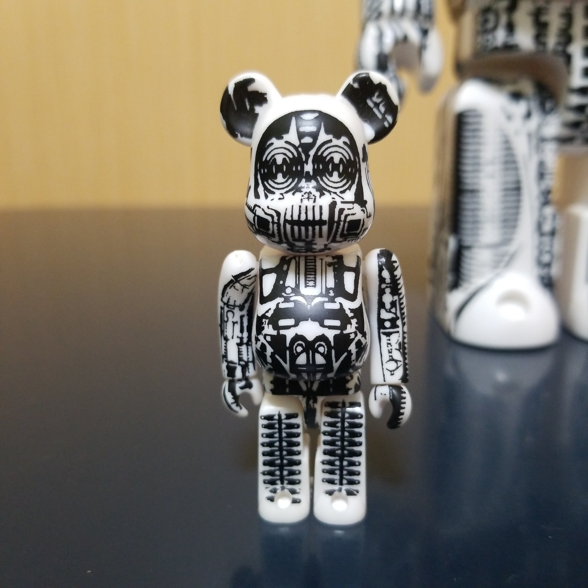 ベアブリック 400% 100％ H.R.GIGER BE@RBRICK メディコムトイ MEDICOM