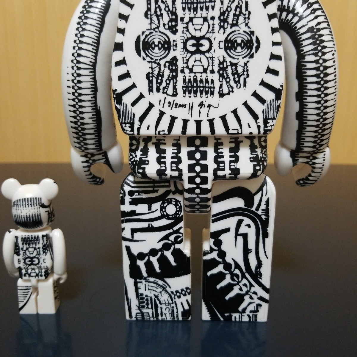 ベアブリック 400% 100％ H.R.GIGER BE@RBRICK メディコムトイ MEDICOM