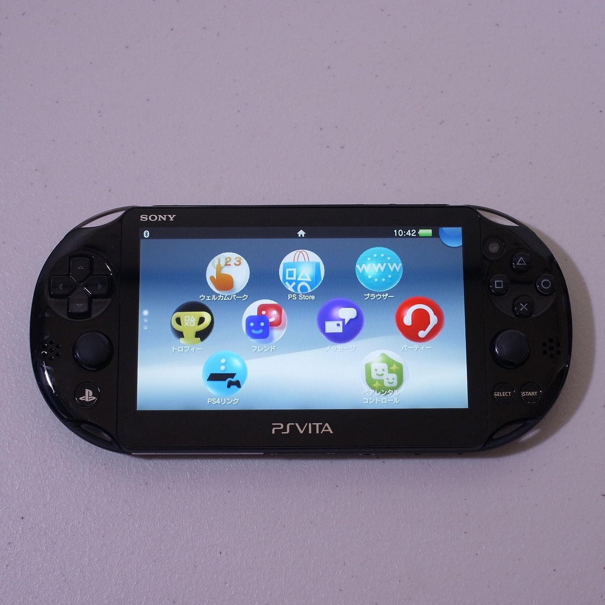 PSVITA PCH-2000 本体のみ ブラック Wi‐Fiモデル 中古品 動作品【18/11】