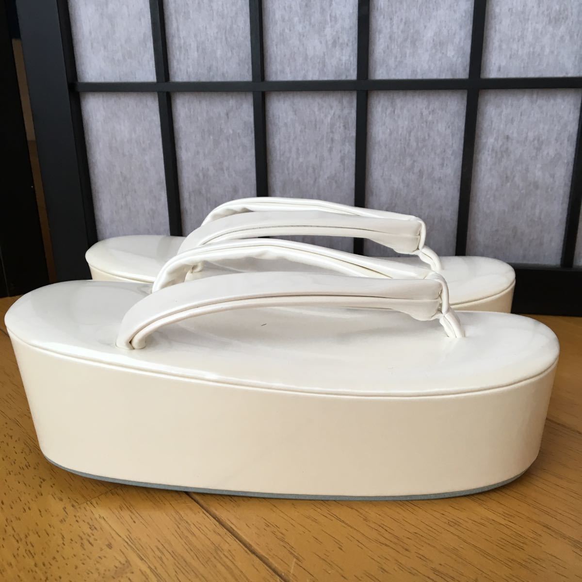 新品 希少 サイズ ss ２１センチ 和装 、七五三、厚底草履 パールホワイト 高さ6センチ 幅 7・5センチ 草履 七五三 21センチの通販 21cmの通販 着物 安い商品を通販サイトから