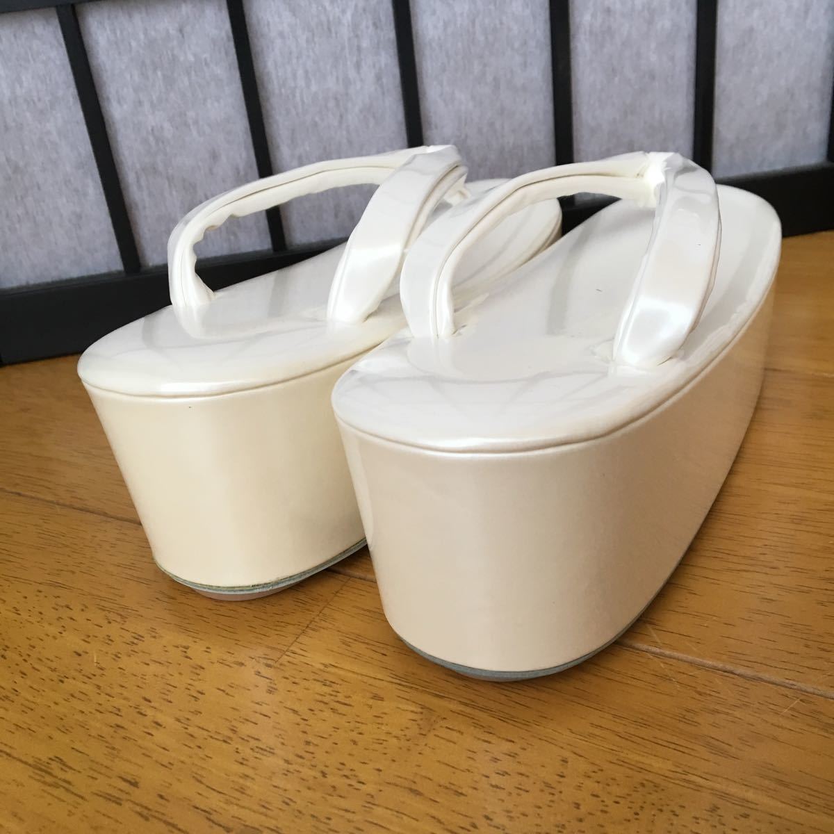 新品 希少 サイズ ss ２１センチ 和装 、七五三、厚底草履 パールホワイト 高さ6センチ 幅 7・5センチ 草履 七五三 21センチの通販 21cmの通販 着物 安い商品を通販サイトから