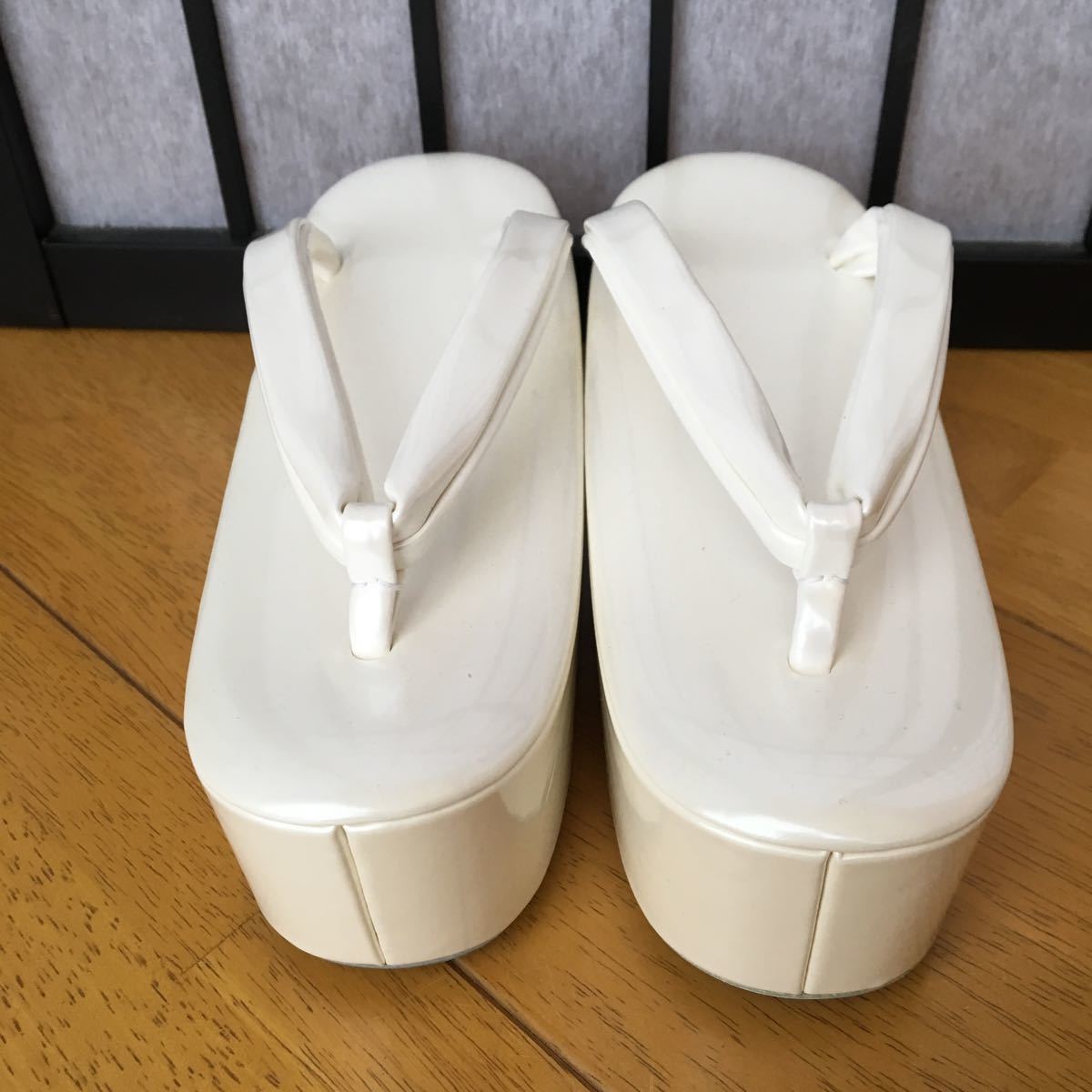 新品 希少 サイズ ss ２１センチ 和装 、七五三、厚底草履 パールホワイト 高さ6センチ 幅 7・5センチ 草履 七五三 21センチの通販 21cmの通販 着物 安い商品を通販サイトから