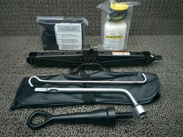 ZSU60W 0 | ハリアー型式：DBA-ZSU60W（トヨタ）のクルマカタログ