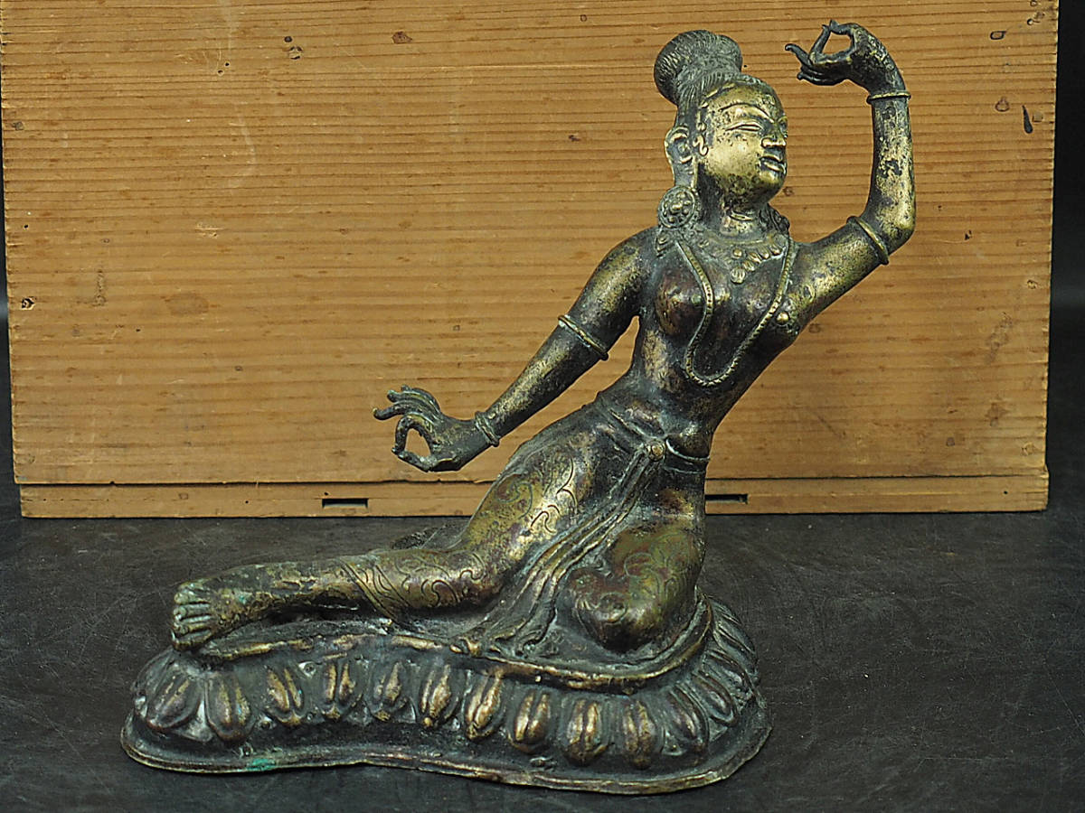仏像 仏教美術 中国古玩 銅製 仏教古美術 重さ5.3kg 坐像 大仏像