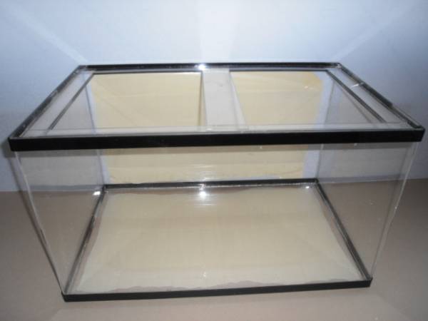 アクリル水槽など作りませんか 454*334*400*4t | アクリル
