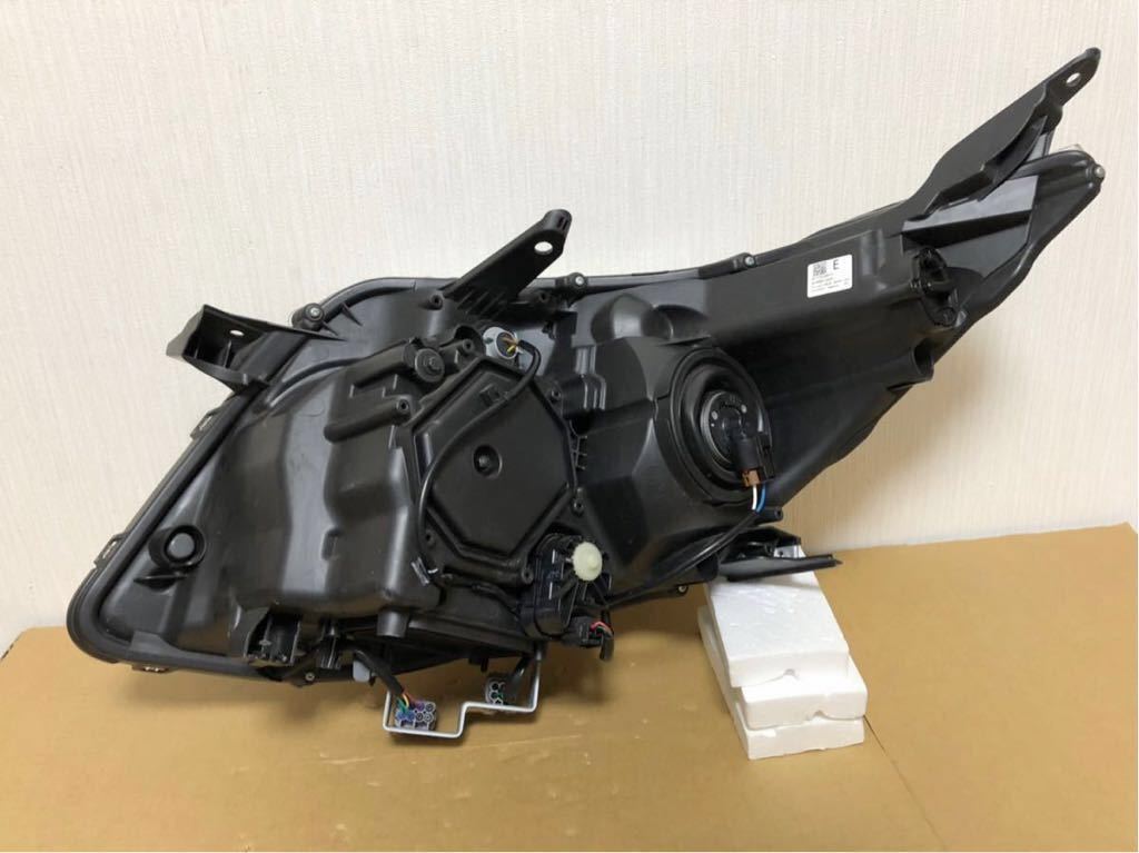 美品 トヨタ 80 前期 純正 ノア エスクァイア 右 LED ヘッドライト