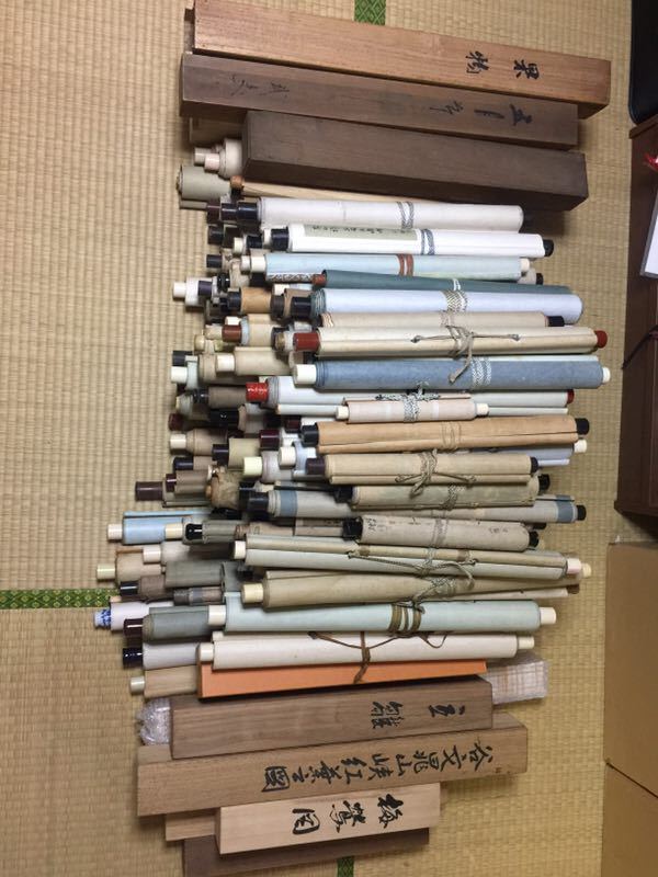 掛軸 まとめて 掛け軸 中国 山水 書画 日本画 大量 中国画 11個紙箱4 木