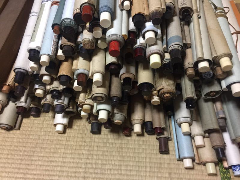 掛軸 まとめて 掛け軸 中国 山水 書画 日本画 大量 中国画 11個紙箱4 木