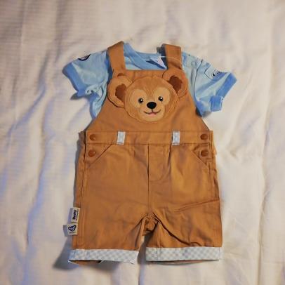 得価，人気 香港ディズニー ダッフィー ベビー ロンパース&カバーオールセット 18 25m(ダッフィー)｜売買されたオークション情報、yahooの商品情報をアーカイブ公開 - オークファン ダッフィー